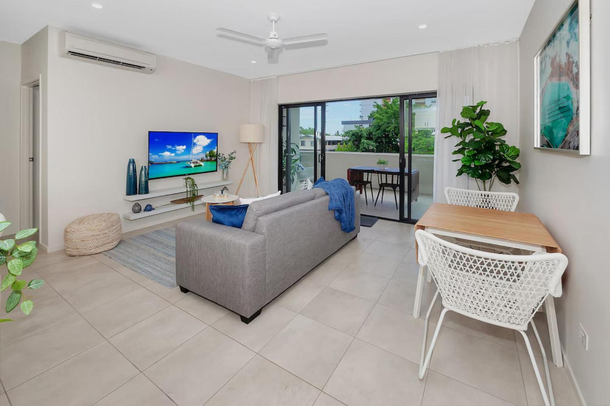 Coastal 2-Bed With Parking & Pool By The Ocean Apartment Cairns Exterior photo